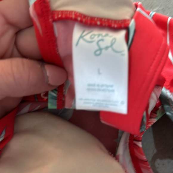 Bikini - Picture 6 of 6